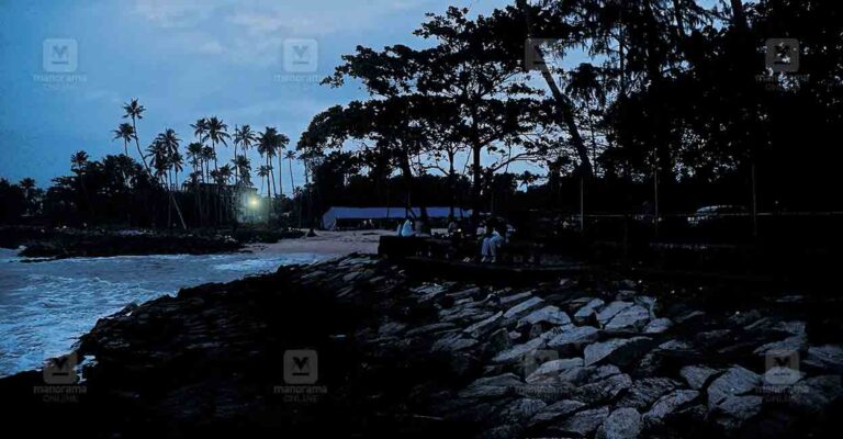 kollam-thirumullamvaram-beach.jpg