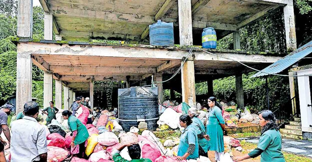 kottayam-harithakarmasena-cleaning.jpg