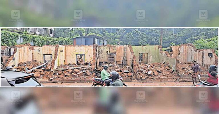 kozhikode-collapsed-building-kallachi.jpg