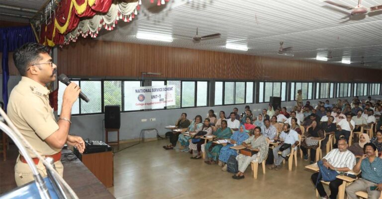 kozhikode-school-protection-group-meeting.jpg