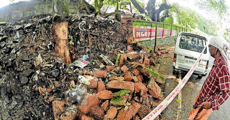 kozhikode-wall-damage-1.jpg