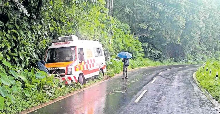 kulimavu-ambulance-accident.jpg