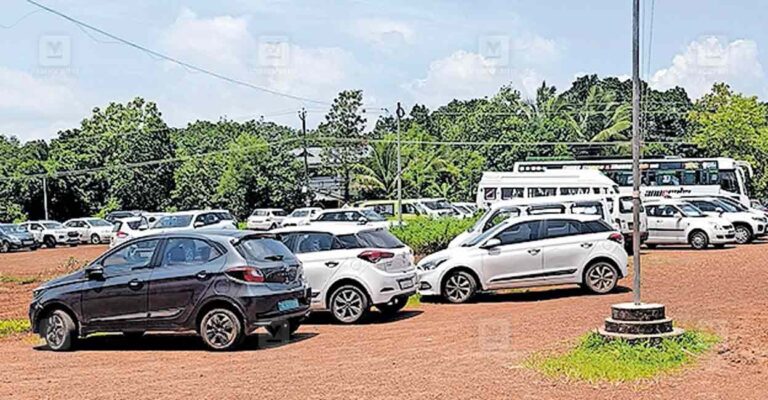 kumaranellur-illegal-parking.jpg
