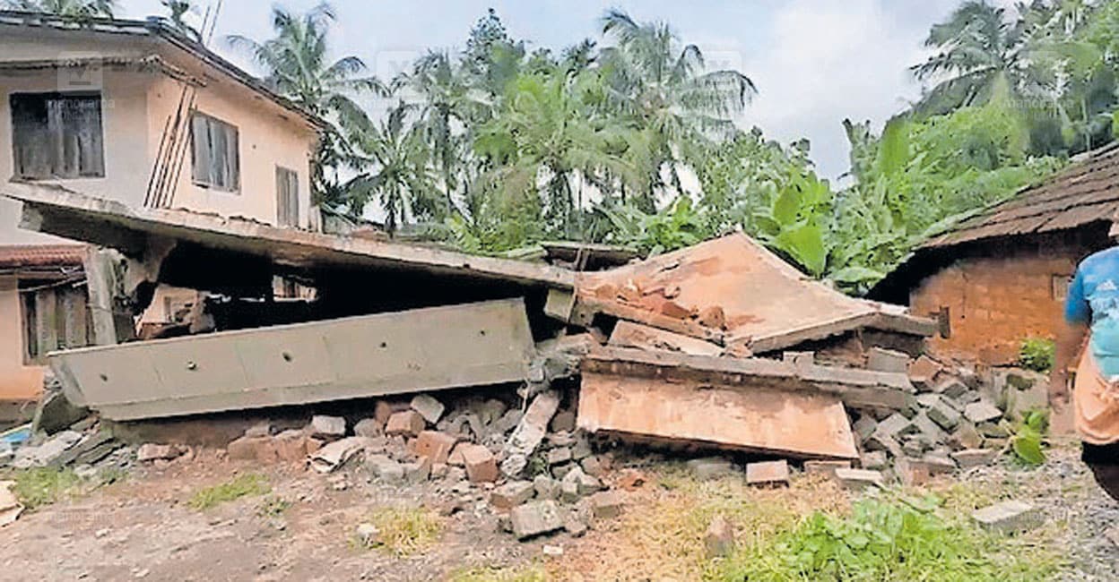 marathamcode-house-collapse-1.jpg