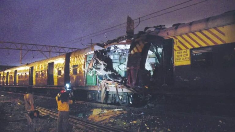 mumbai-train-attack-1753129985932_1280x720xt.jpg