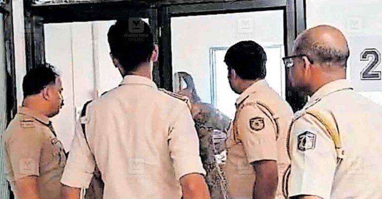 neelasawram-strike-issue.jpg