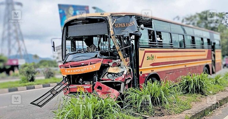 perampra-ksrtc-accident.jpg