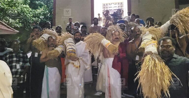 sabarimala-niraputhari-procession-1.jpg