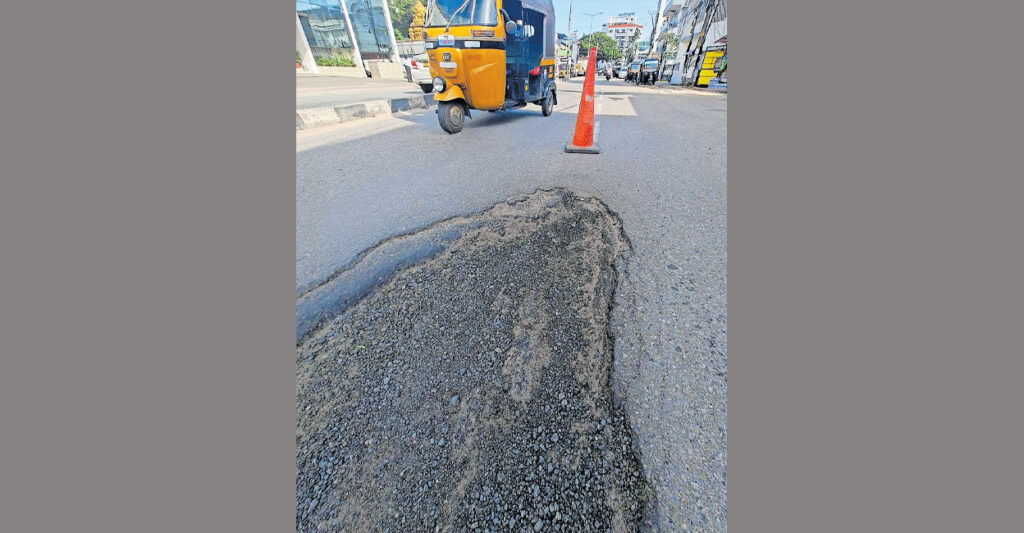 thambanoor-traffic-block.jpg