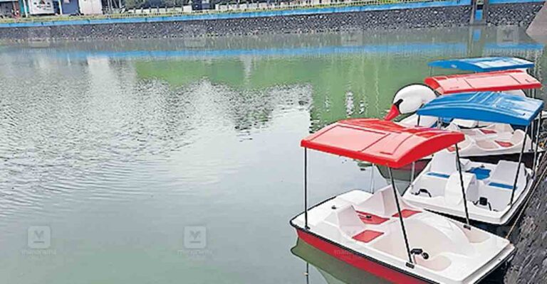 thrissur-pedal-boats.jpg