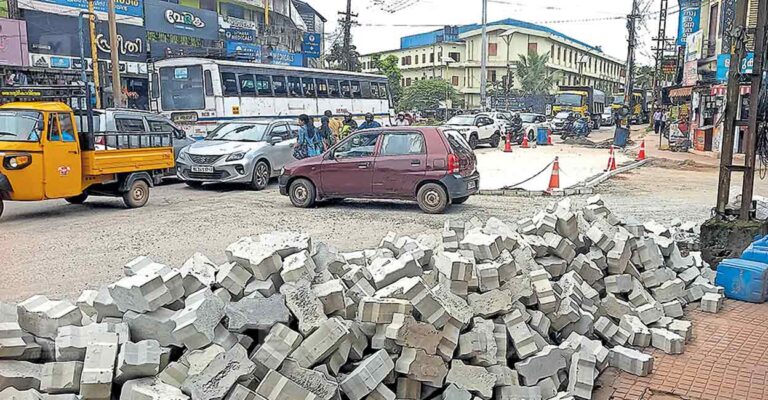 1754963879_traffic-block.jpg