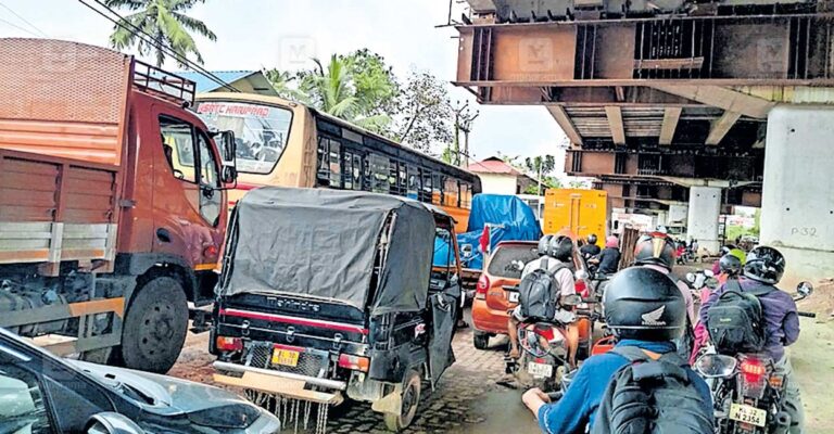 1755048024_aroor-traffic-1.jpg