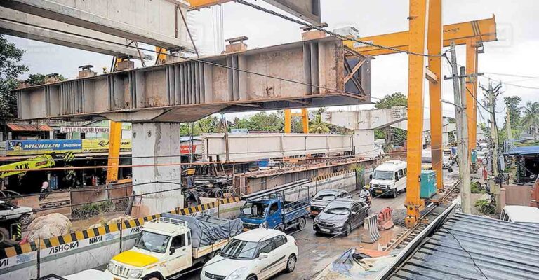 aroor-traffic-1.jpg