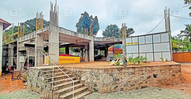 aruvipuram-govt-bulding.jpg
