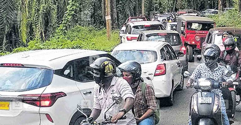 athirappilly-traffic.jpg