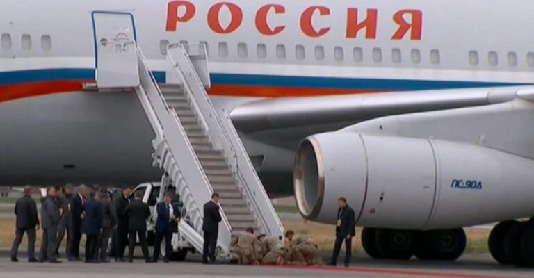carpet-laying-for-putin.jpg