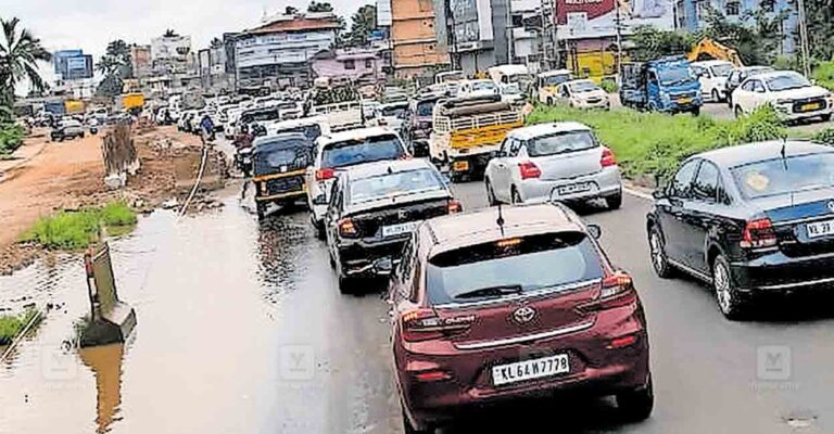 chalakudy-nh-traffic-.jpg