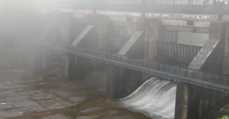 dam-shutter.jpg