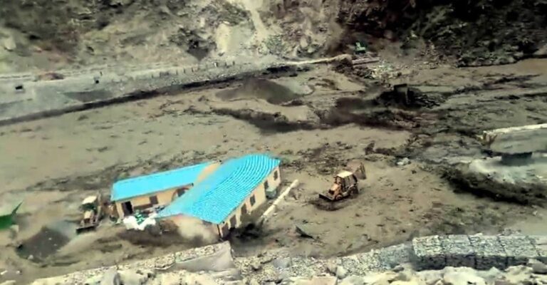 himachal-flood.jpg