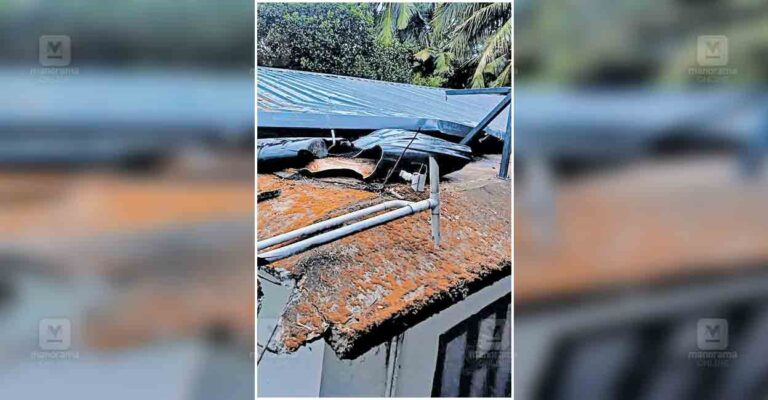 kannur-concrete-sheet-and-water-tank-on-the-roof-of-apm-sarus-house-collapsed.jpg