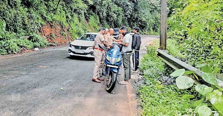 kannur-exise-cheking.jpg