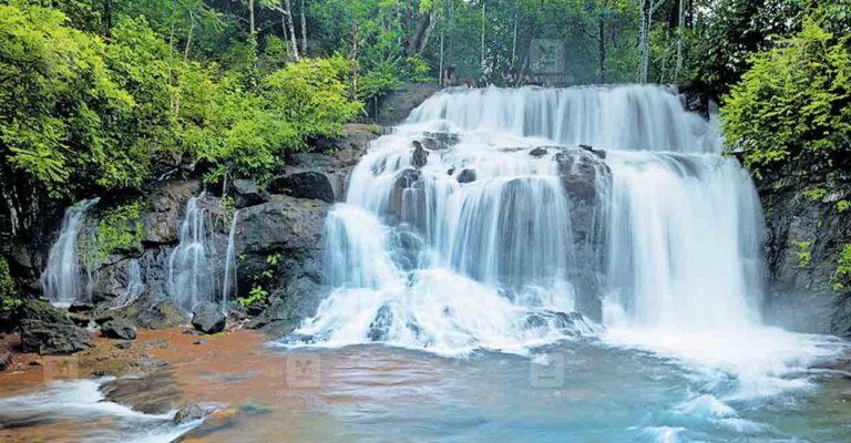 kannur-mathil-waterfall.jpg