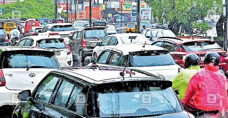kannur-nh-traffic-block2.jpg