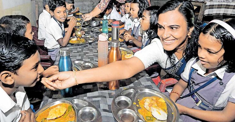 kerala-school-breakfast-program.jpg