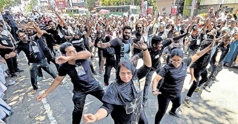 kerala-sports-teachers-protest.jpg
