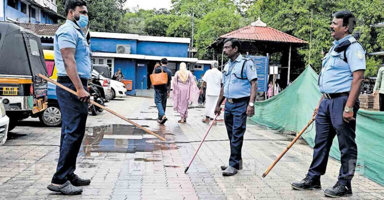 kochi-general-hospital-stray-dog-threat.jpg