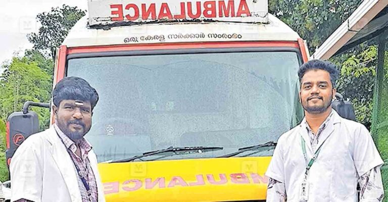 kollam-ambulance-employees.jpg