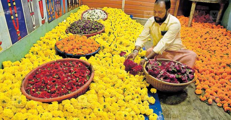 kollam-onam-sale-flowers.jpg