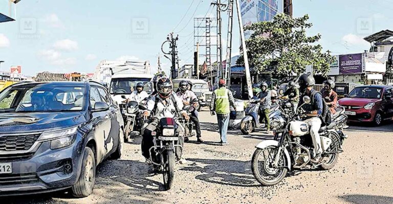 kollam-traffic-block.jpg