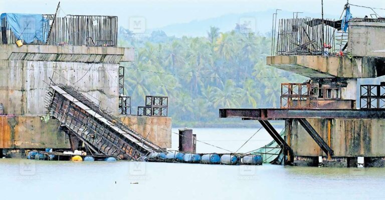 koyilandy-bridge-accident.jpg