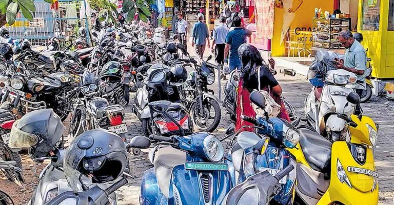 kozhikode-bus-stand-parking.jpg