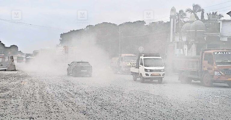 kozhikode-payyoli-road-dust.jpg
