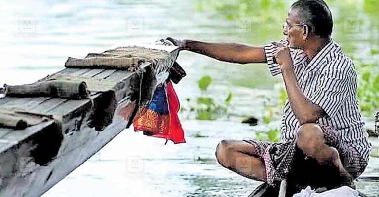 kumarakom-snake-boat.jpg
