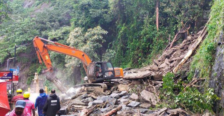 lorry-breakdown-thamarassery-churam.jpg
