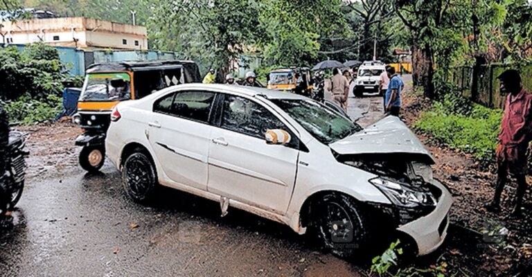 malambuzha-car-accident.jpg