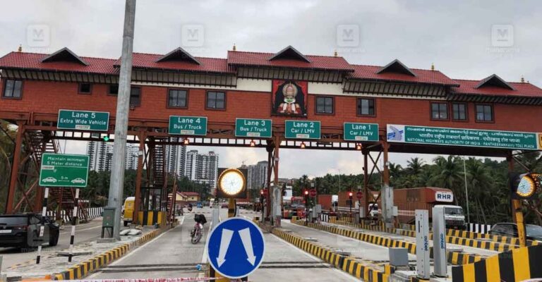 mambuzha-bridge-toll-plaza-2.JPG