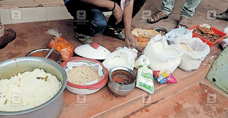 mananthavady-Stale-food-items.jpg