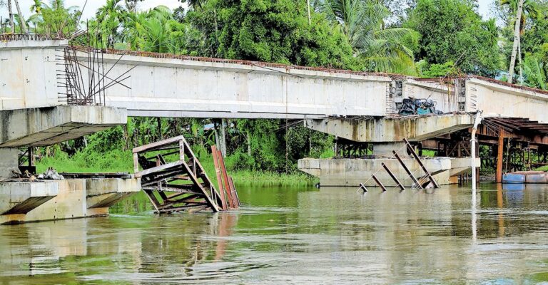 mavelikkara-bridge-collapse.jpg
