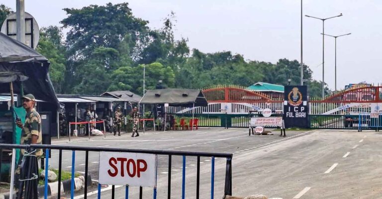 mob-india-bangaladesh-border-1.jpg