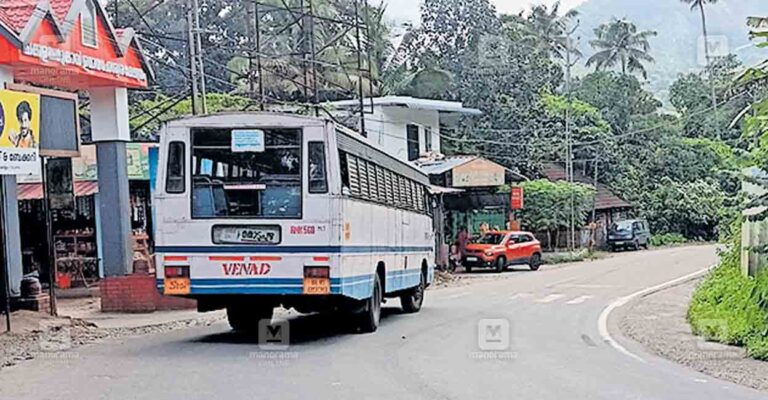 moolamattam-bus-stop.jpg