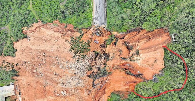 munnar-landslide-1.jpg