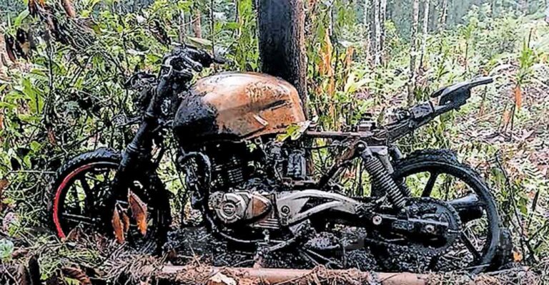 nedumkandam-bike-let-on-fire.jpg