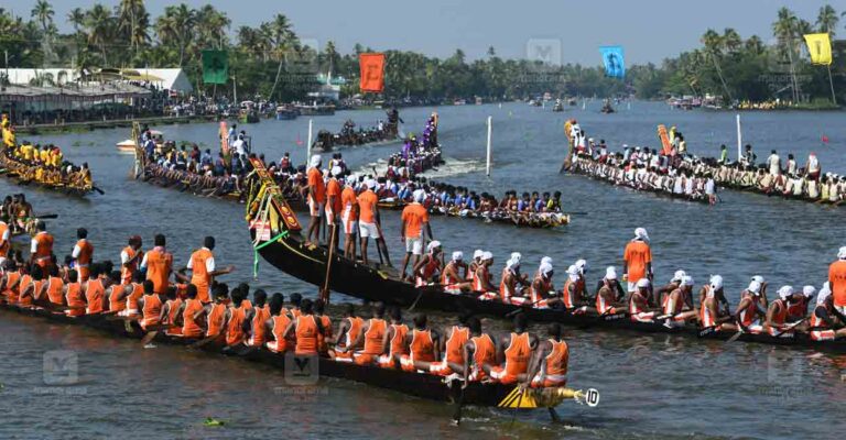 nehru-trophy-boat-race-finishing-point.jpg