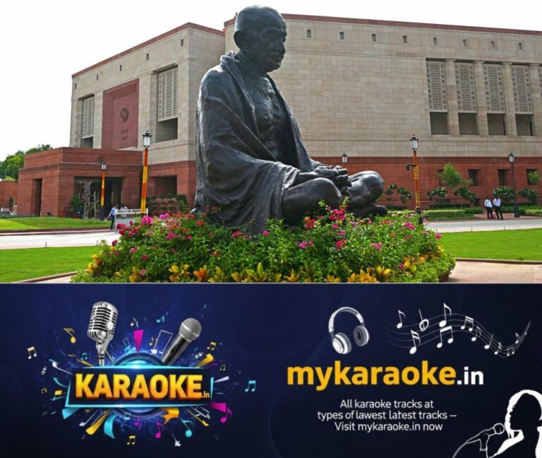 newskerala.net_1754035429_parliament-gandhi-statue