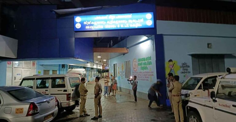 palakkad-woman-and-child-hospital.JPG