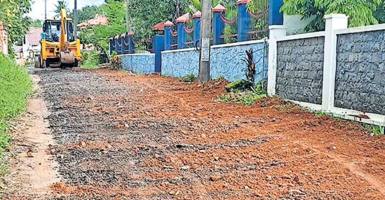pathanamthitta-eraviperoor-prayattukadavu-road.jpg